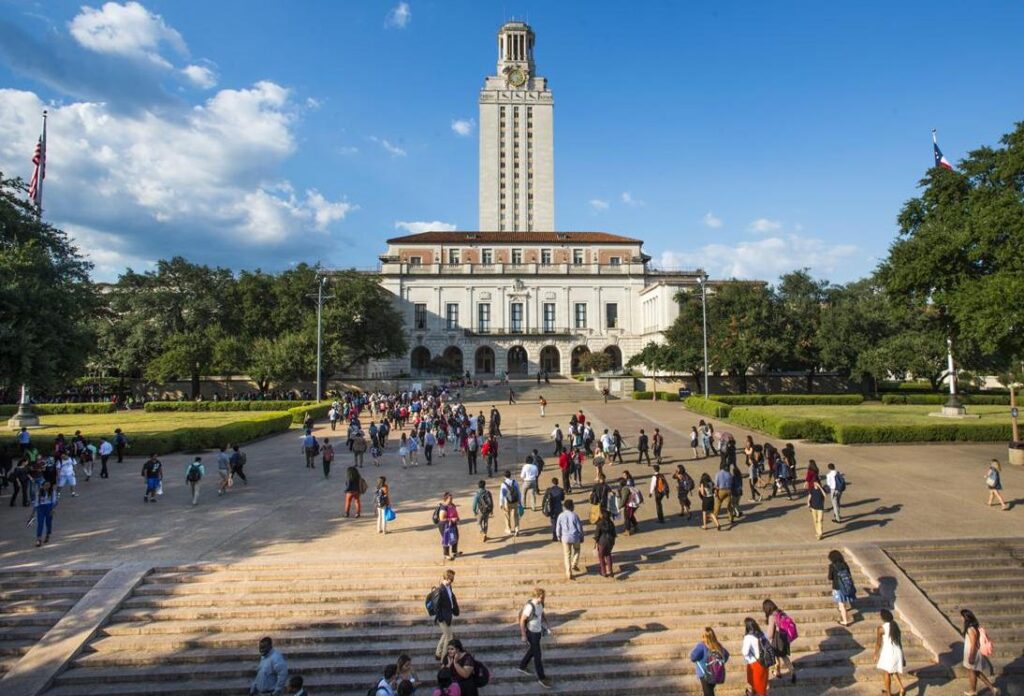 UT AUSTIN AMERICA